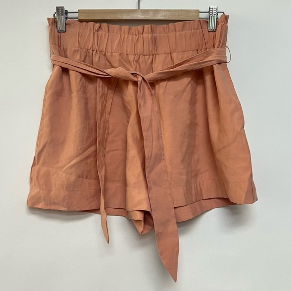 BCBGMaxAzria Paperbag Dressy Shorts Tie Waist Stretchy Dusty Peach Tan Medium - Picture 4 of 8